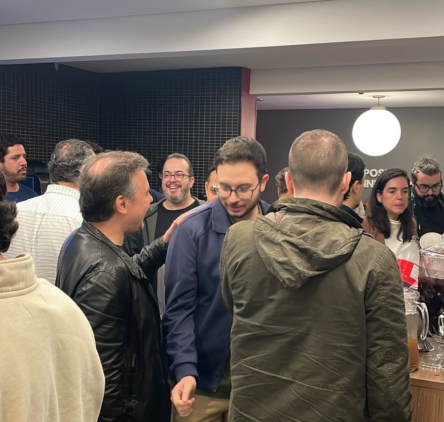 Participantes no coffee break do Build Day